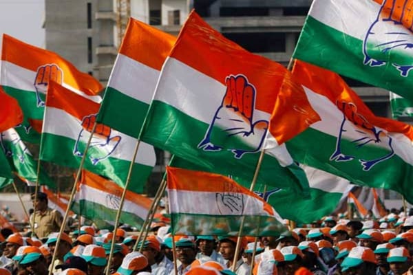 Karnataka Assembly Elections: Congress gives tickets to 124 candidates, Kharge's son is also in the fray