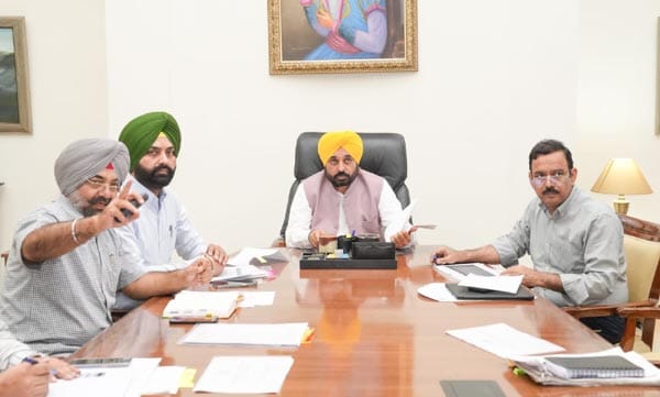 CM asks Transport department to ensure zero pendency of DL and RC by June 15
