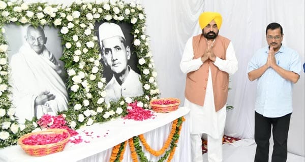CM AND DELHI CM PAY FLORAL TRIBUTES TO MAHATMA GANDHI AND LAL BAHADUR SHASTRI ON THEIR BIRTH ANNIVERSARIES
