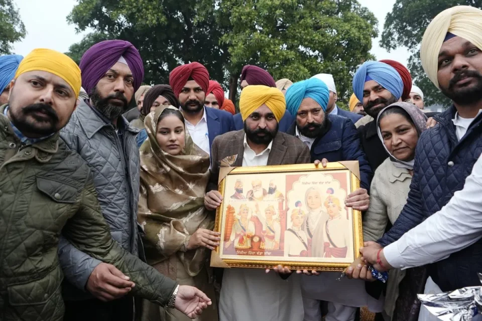 ਪੰਜਾਬ ਜਬਰ ਵਿਰੁੱਧ ਲੜਨ ਲਈ ਪ੍ਰੇਰਦੀ ਰਹੇਗੀ ਸਾਹਿਬਜ਼ਾਦਿਆਂ ਦੀ ਕੁਰਬਾਨੀ: ਮਾਨ