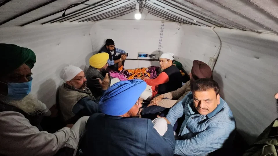 ਸਰਕਾਰ ਵੱਲੋਂ ਡੱਲੇਵਾਲ ਨੂੰ ਮਿਲਣ ਪੁੱਜੇ ਛੇ ਕੈਬਨਿਟ ਮੰਤਰੀ