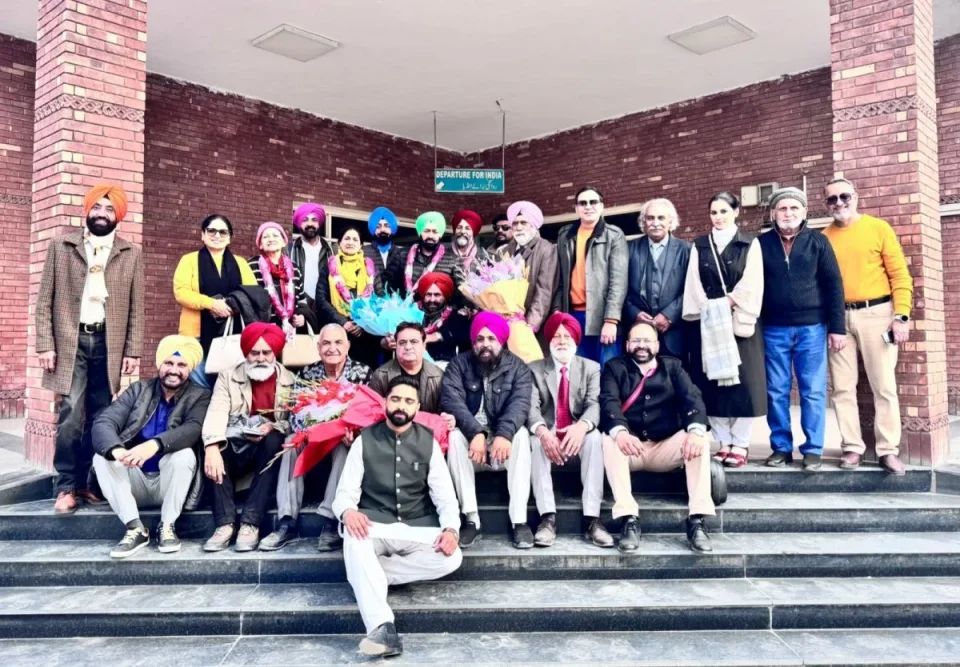 34ਵੀਂ ਵਿਸ਼ਵ ਪੰਜਾਬੀ ਕਾਨਫਰੰਸ ’ਚ ਹਿੱਸਾ ਲੈਣ ਲਈ ਭਾਰਤ ਤੋਂ 65 ਮੈਂਬਰੀ ਵਫ਼ਦ ਅਟਾਰੀ ਸੜਕ ਰਸਤੇ ਪਾਕਿ ਪੁੱਜਾ
