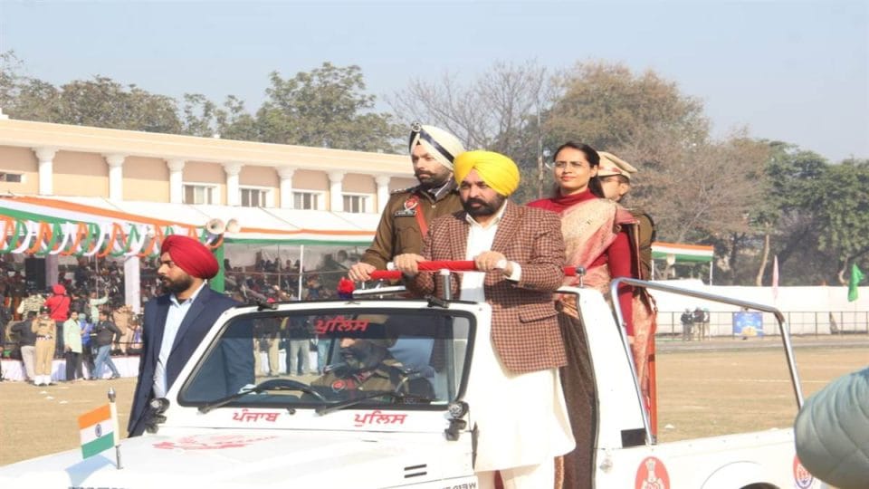 ਪੰਜਾਬ ਤੇ ਪੰਜਾਬੀਆਂ ਪ੍ਰਤੀ ਮਤਰੇਈ ਮਾਂ ਵਾਲੇ ਸਲੂਕ ਅਪਣਾਉਣ ਲਈ ਕੇਂਦਰ ਦੀ ਸਖ਼ਤ ਅਲੋਚਨਾ