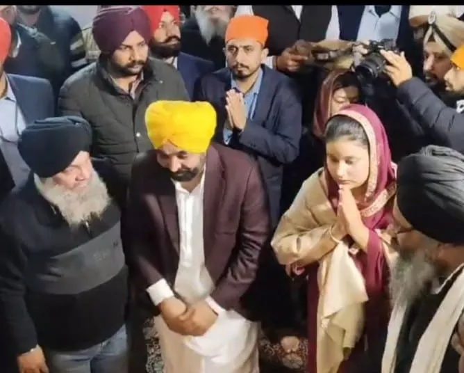 ਮੁੱਖ ਮੰਤਰੀ ਭਗਵੰਤ ਮਾਨ ਪਰਿਵਾਰ ਸਣੇ ਗੁਰਦੁਆਰਾ ਸ੍ਰੀ ਭੱਠਾ ਸਾਹਿਬ ਵਿਖੇ ਨਤਮਸਤਕ