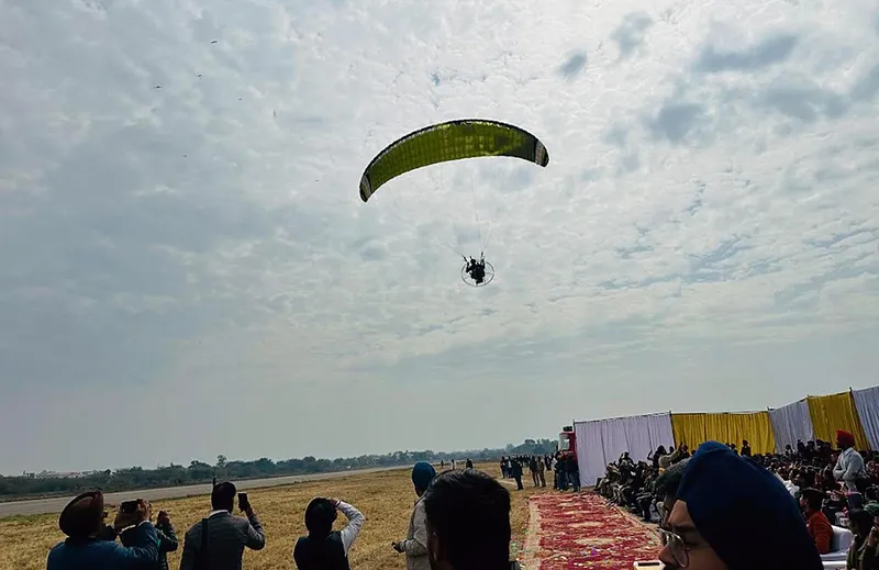 ਪਟਿਆਲਾ ਹੈਰੀਟੇਜ ਫੈਸਟੀਵਲ ਦੌਰਾਨ ਏਅਰੋ ਸ਼ੋਅ ਨੇ ਦਰਸ਼ਕ ਕੀਲੇ