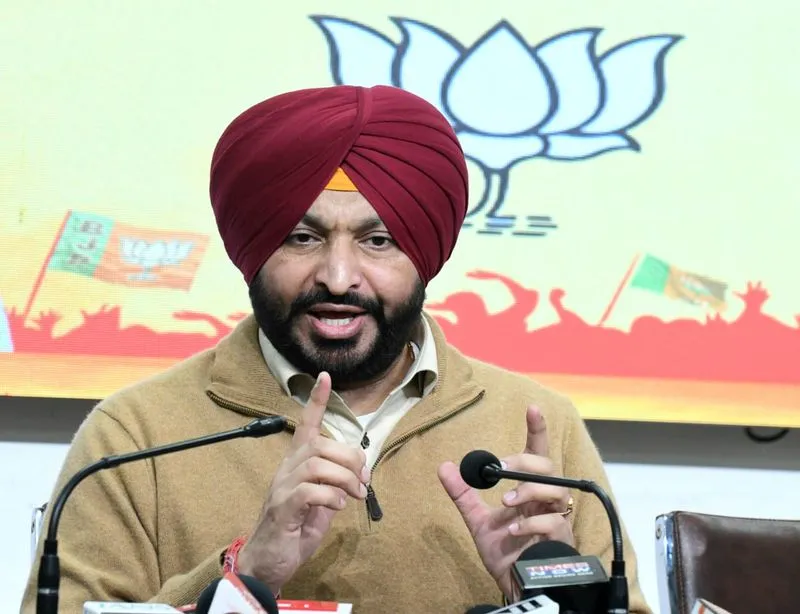 ਸਾਰੇ ਪੰਜਾਬੀ ਸ਼ਾਮ 5 ਵਜੇ ਤੱਕ ਦਿੱਲੀ ਛੱਡ ਦੇਣ, ‘ਆਪ’ ਨੇ ਤੁਹਾਡੀ ਗ੍ਰਿਫ਼ਤਾਰੀ ਦੀ ਸਾਜ਼ਿਸ਼ ਘੜੀ: ਬਿੱਟੂ