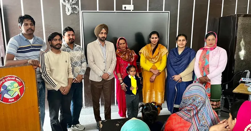 ਸਕੂਲ ’ਚ ਬੱਚਿਆਂ ਦੇ ਮਾਪਿਆਂ ਦੀਆਂ ਖੇਡਾਂ