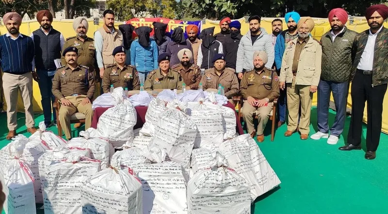 ਅੰਤਰਰਾਜੀ ਨਸ਼ਾ ਤਸਕਰੀ ਗਰੋਹ ਦੇ 6 ਮੈਂਬਰ Baleno ਕਾਰ ਤੇ ਹੋਰ ਵਾਹਨਾਂ ਸਣੇ ਕਾਬੂ
