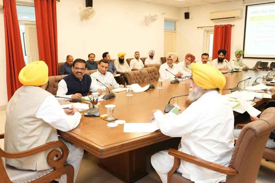 ਮੁੱਖ ਮੰਤਰੀ ਨੇ ਝੋਨੇ ਦੀ ਕਾਸ਼ਤ ਸਬੰਧੀ ਕਿਸਾਨਾਂ ਨੂੰ ਜਾਗਰੂਕ ਕਰਨ ਲਈ ‘ਕਿਸਾਨ ਮਿਲਣੀ’ ਕਰਵਾਉਣ ਦੀ ਦਿੱਤੀ ਪ੍ਰਵਾਨਗੀ