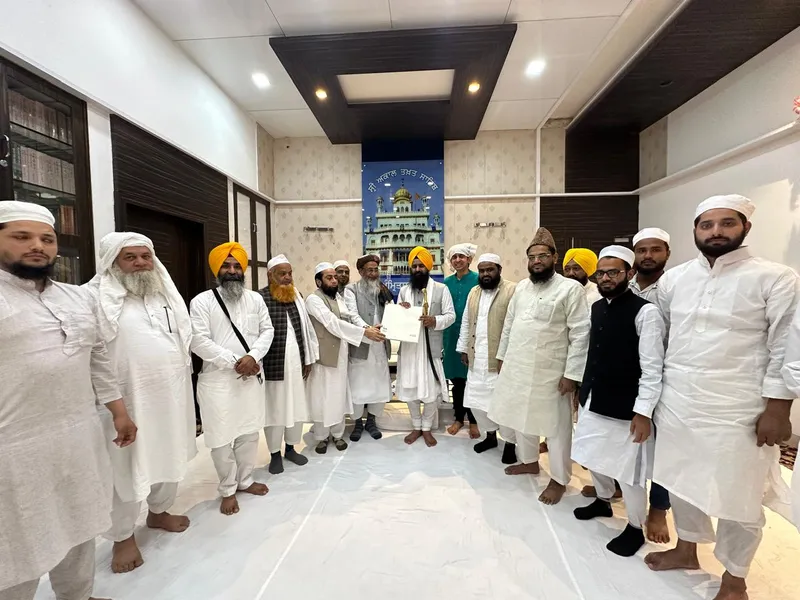 ਮੁਸਲਿਮ ਭਾਈਚਾਰੇ ਦੇ ਵਫ਼ਦ ਵੱਲੋਂ ਜਥੇਦਾਰ ਸ੍ਰੀ ਅਕਾਲ ਤਖ਼ਤ ਨਾਲ ਮੁਲਾਕਾਤ