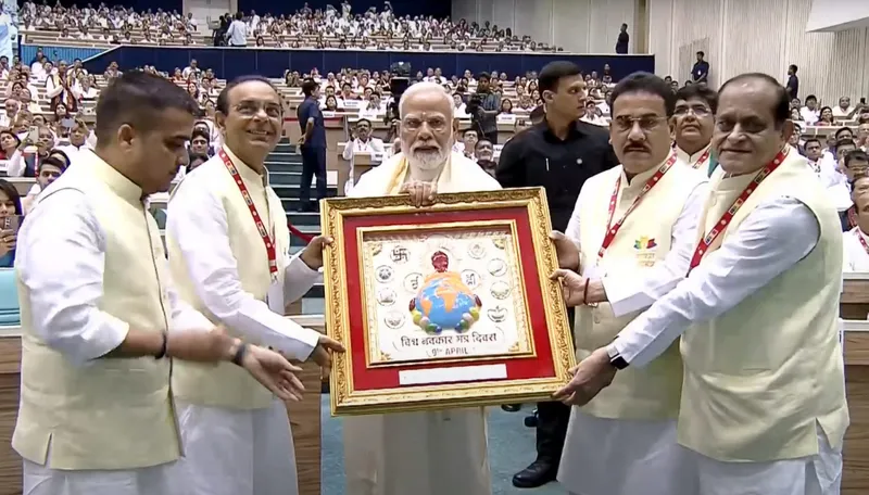 जैन धर्म ने भारत की पहचान बनाने में महत्वपूर्ण योगदान दिया: प्रधानमंत्री मोदी