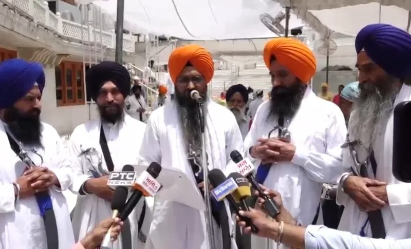 ਤਿੰਨ ਤਖ਼ਤਾਂ ਦੇ ਪੰਜ ਪਿਆਰਿਆਂ ਵੱਲੋਂ ਤਖ਼ਤ ਪਟਨਾ ਸਾਹਿਬ ਦਾ ਫੈਸਲਾ ਰੱਦ