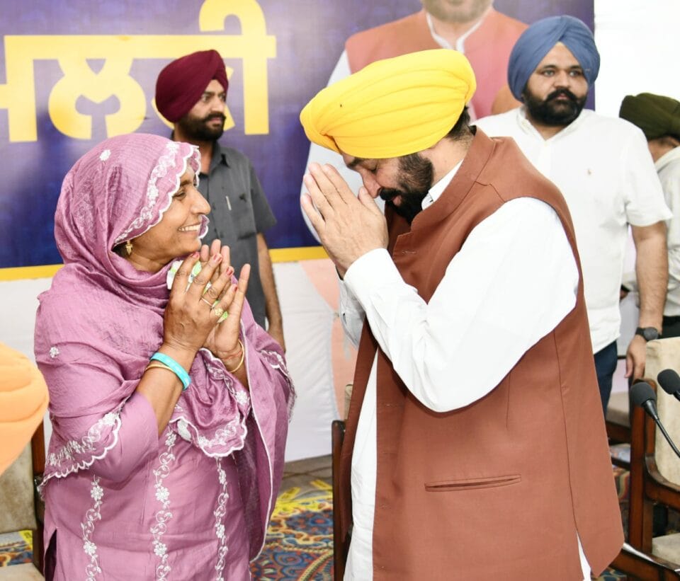 ਪਿੰਡਾਂ ਦੇ ਵਿਕਾਸ ਤੇ ਲੋਕਾਂ ਦੀਆਂ ਸ਼ਿਕਾਇਤਾਂ ਸੁਲਝਾਉਣ ਲਈ ਸਹਾਈ ਸਾਬਤ ਹੋ ਰਹੀਆਂ ਲੋਕ ਮਿਲਣੀਆਂ-ਮੁੱਖ ਮੰਤਰੀ