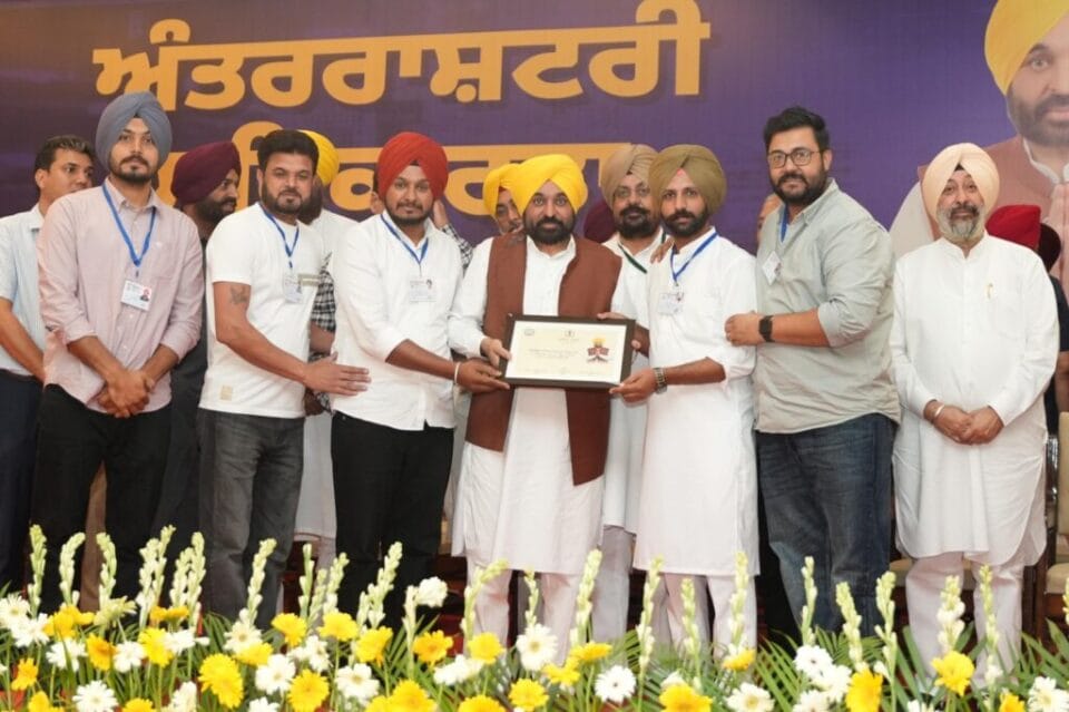 ਕਿਸਾਨਾਂ ਨੂੰ ਸਹਿਕਾਰੀ ਬੈਂਕਾਂ ਵਿੱਚ ਖਾਤੇ ਖੁੱਲ੍ਹਵਾਉਣ ਦੀ ਅਪੀਲ