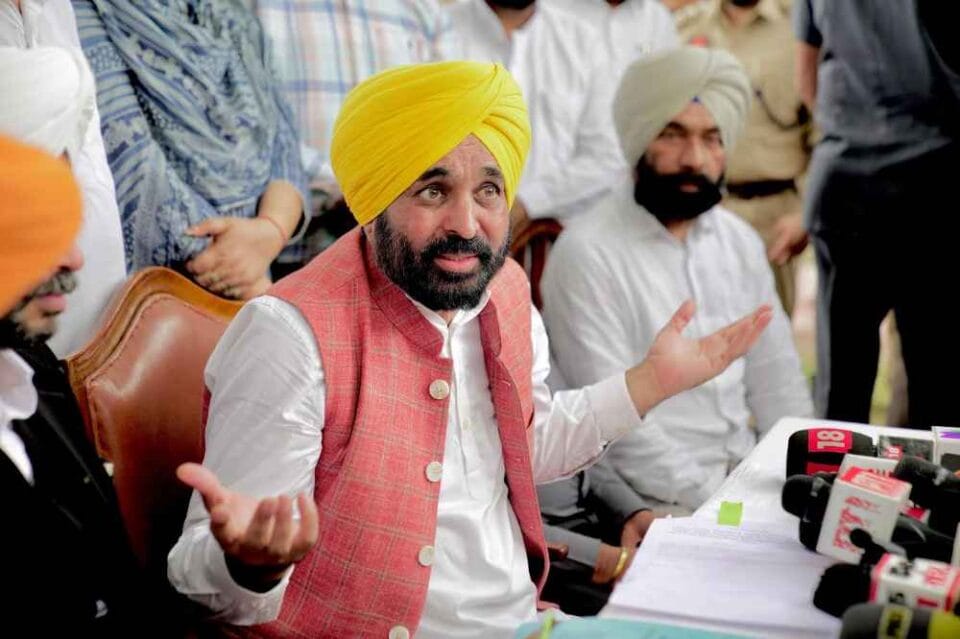 ਪਠਾਨਕੋਟ, ਰਾਜਾਸਾਂਸੀ, ਫਿਰੋਜ਼ਪੁਰ ਲਈ ਐਮਰਜੈਂਸੀ ਫਾਇਰ ਮਸ਼ੀਨਰੀ ਲਾਈ