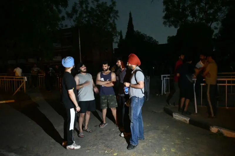 ਚੰਡੀਗੜ੍ਹ ਵਿਚ ਵੱਜੇ ਸਾਇਰਨ; ਏਅਰ ਫੋਰਸ ਸਟੇਸ਼ਨ ਵੱਲੋਂ ਸੰਭਾਈ ਹਵਾਈ ਖਤਰੇ ਬਾਰੇ ਅਲਰਟ ਜਾਰੀ