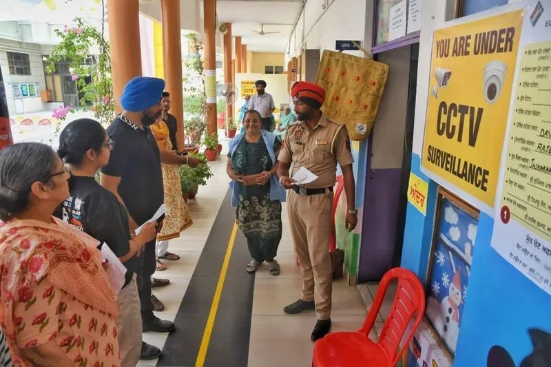 ਚੋਣਾਂ ਦੀ ਵੀਡੀਓ ਫੁਟੇਜ ਸਾਂਝੀ ਕਰਨਾ ਵੋਟਰਾਂ ਦੀ ਨਿੱਜਤਾ ਦੀ ਉਲੰਘਣਾ: ਚੋਣ ਕਮਿਸ਼ਨ