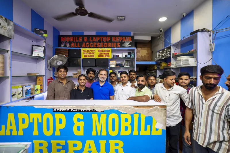 ਮੋਦੀ ਨਾਅਰੇ ਦਿੰਦੇ ਹਨ, ਹੱਲ ਨਹੀਂ: ਰਾਹੁਲ ਗਾਂਧੀ