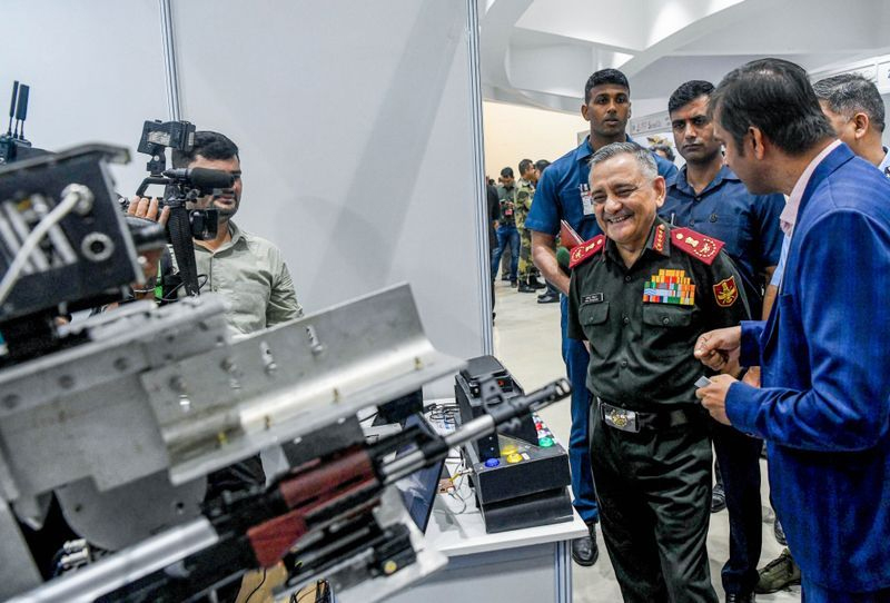 ਪੁਰਾਣੇ ਹਥਿਆਰਾਂ ਨਾਲ ਆਧੁਨਿਕ ਜੰਗਾਂ ਨਹੀਂ ਜਿੱਤ ਸਕਦੇ: ਸੀਡੀਐੱਸ