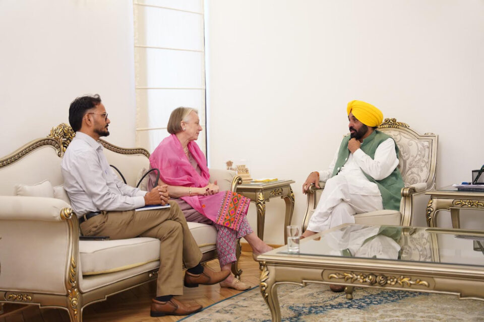 ਮੁੱਖ ਮੰਤਰੀ ਵੱਲੋਂ ਸਿੱਖਿਆ, ਮੈਨੂਫੈਕਚਰਿੰਗ, ਇੰਜਨੀਅਰਿੰਗ ਅਤੇ ਹੋਰ ਪ੍ਰਮੁੱਖ ਖੇਤਰਾਂ ਵਿੱਚ ਬਰਤਾਨੀਆ ਨਾਲ ਮਜ਼ਬੂਤ ਰਿਸ਼ਤਿਆਂ ’ਤੇ ਜ਼ੋਰ