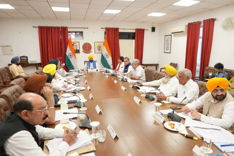 ਪੰਜਾਬ ਕੈਬਨਿਟ ਵੱਲੋਂ ਬੀਜ ਸੋਧ ਬਿੱਲ ਨੂੰ ਪ੍ਰਵਾਨਗੀ, ਗਰੁੱਪ ‘ਡੀ’ ਭਰਤੀ ਲਈ ਉਮਰ ਹੱਦ ਦੋ ਸਾਲ ਵਧਾਈ