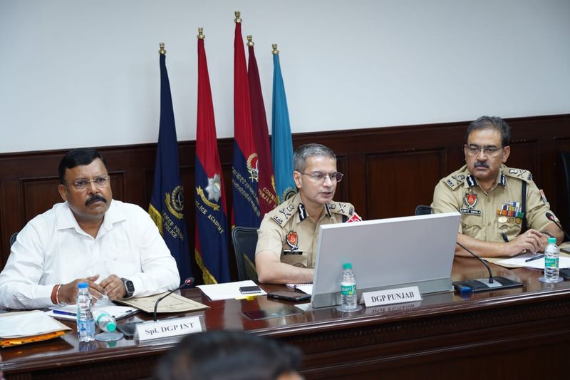 ਪੁਲੀਸ ਮੁਖੀ ਨੇ ਆਜ਼ਾਦੀ ਦਿਹਾੜੇ ਦੇ ਮੱਦੇਨਜ਼ਰ ਸੂਬੇ ’ਚ ਸੁਰੱਖਿਆ ਪ੍ਰਬੰਧਾਂ ਬਾਰੇ ਕੀਤੀ ਮੀਟਿੰਗ