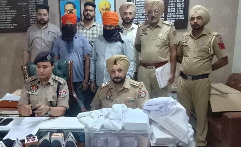 ਮੈਡੀਕਲ ਸਟੋਰ ਚਲਾਉਂਦੇ ਪਿਉ-ਪੁੱਤ ਨਸ਼ੀਲੀਆਂ ਗੋਲੀਆਂ ਸਣੇ ਗ੍ਰਿਫ਼ਤਾਰ