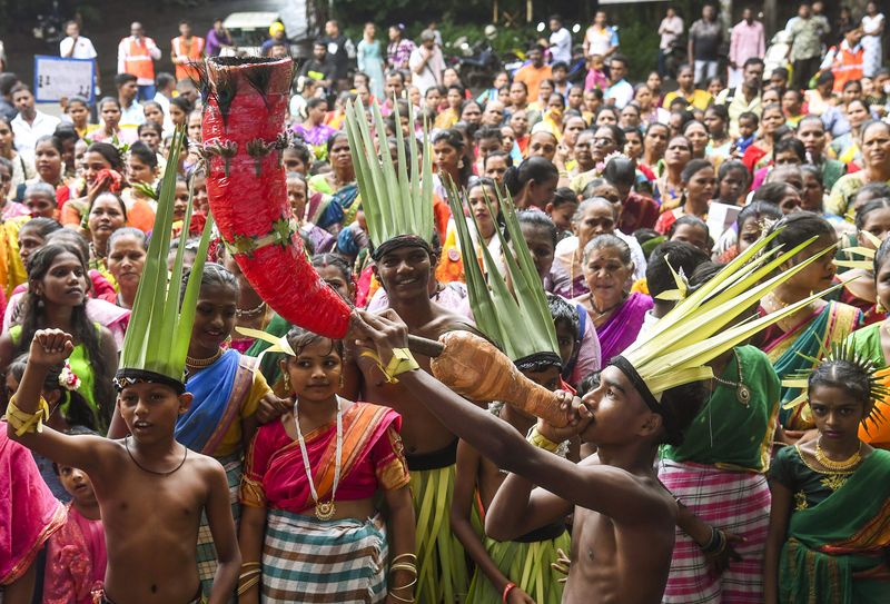 ਆਲਮੀ ਕਬਾਇਲੀ ਦਿਵਸ ਮੌਕੇ ਝਾਰਖੰਡ ਦੇ ਮੁੱਖ ਮੰਤਰੀ ਨੇ ਪਿਤਾ ਸ਼ਿਬੂ ਸੋਰੇਨ ਦੇ ਯੋਗਦਾਨ ਨੂੰ ਯਾਦ ਕੀਤਾ