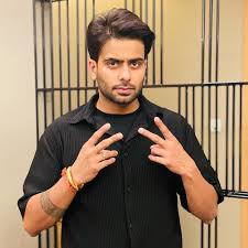 ਫਿਰੌਤੀ ਮੰਗਣ ਦਾ ਮਾਮਲਾ: ਪੰਜਾਬੀ ਗਾਇਕ ਮਨਕੀਰਤ ਔਲਖ ਨੂੰ ਫੋਨ ਉੱਤੇ ਜਾਨੋਂ ਮਾਰਨ ਦੀਆਂ ਧਮਕੀਆਂ ਦੇਣ ਵਾਲਾ ਕਾਬੂ