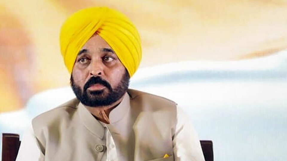 ਮੁੱਖ ਮੰਤਰੀ ਭਗਵੰਤ ਮਾਨ ਨੇ ਹੜ੍ਹ ਪ੍ਰਬੰਧਨ ਲਈ ਚੰਡੀਗੜ੍ਹ ਵਿੱਚ ਉੱਚ ਪੱਧਰੀ ਮੀਟਿੰਗ ਸੱਦੀ