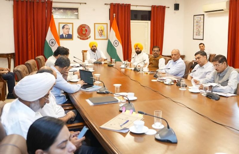 ਹੜ੍ਹਾਂ ਨਾਲ ਪ੍ਰਭਾਵਿਤ ਲੋਕਾਂ ਨੂੰ ਡੇਢ ਮਹੀਨੇ ’ਚ ਮੁਕੰਮਲ ਹੋਵੇਗੀ ਮੁਆਵਜ਼ੇ ਦੀ ਵੰਡ: ਭਗਵੰਤ ਮਾਨ