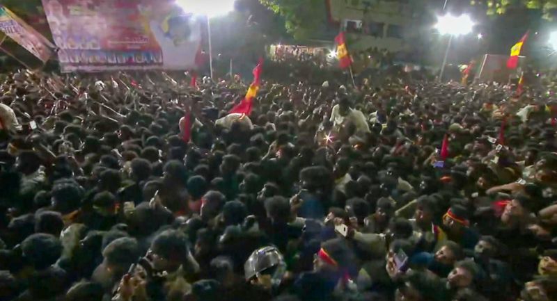 ਕਰੂਰ ਭਗਦੜ: ਰੈਲੀ ਵਿਚ 10,000 ਦੀ ਥਾਂ 27000 ਲੋਕ ਪਹੁੰਚੇ, ਮ੍ਰਿਤਕਾਂ ਦੀ ਗਿਣਤੀ ਵਧ ਕੇ 38 ਹੋਈ