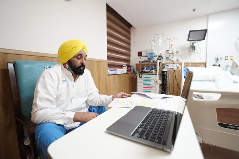 ਕੈਬਨਿਟ ਮੀਟਿੰਗ: ਹਸਪਤਾਲ ’ਚੋਂ ਵਰਚੁਅਲੀ ਸ਼ਾਮਲ ਹੋਏ ਮੁੱਖ ਮੰਤਰੀ ਭਗਵੰਤ ਮਾਨ