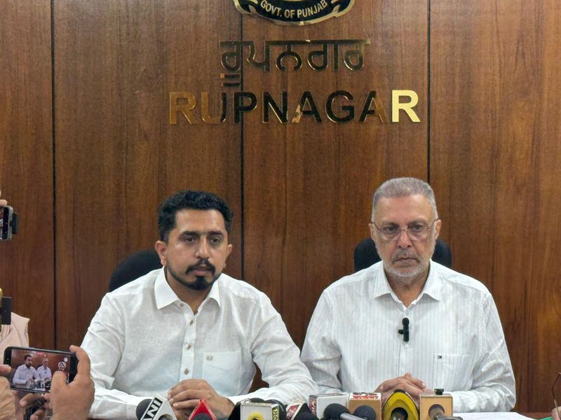 ਚਤੁਰਵੇਦੀ ਮਾਮਲੇ ’ਚ ‘ਚਾਤਰ’ ਬਣ ਰਹੀ ਹੈ ਕੇਂਦਰ ਸਰਕਾਰ