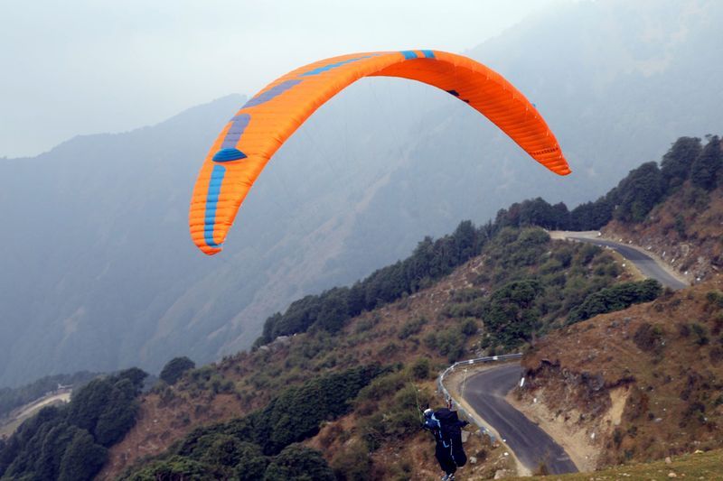 ਕਾਂਗੜਾ ਦੀਆਂ ਪਹਾੜੀਆਂ ’ਚ ਲਾਪਤਾ ਕੈਨੇਡੀਅਨ ਪੈਰਾਗਲਾਈਡਰ ਦੀ ਲੋਕੇਸ਼ਨ ਦਾ ਪਤਾ ਲੱਗਾ