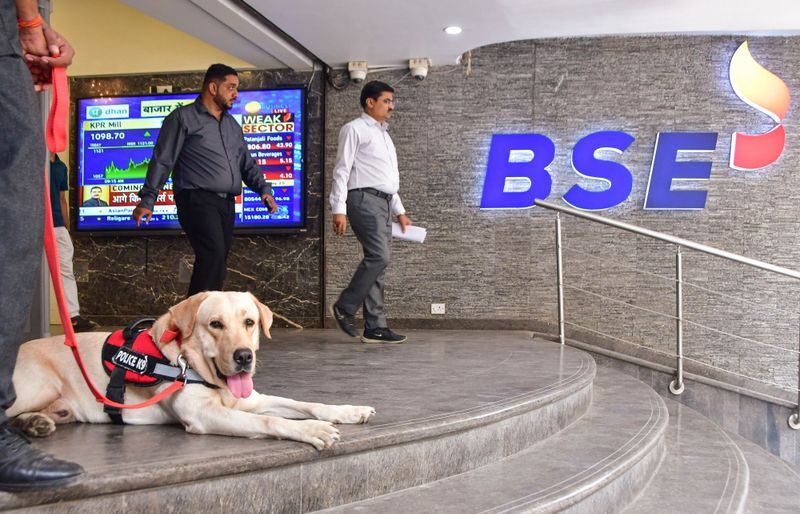 ਸ਼ੁਰੂਆਤੀ ਕਾਰੋਬਾਰ ਵਿਚ ਸੈਂਸੈਕਸ 700 ਅੰਕਾਂ ਦੇ ਉਛਾਲ ਨਾਲ 85000 ਦੇ ਅੰਕੜੇ ਨੂੰ ਪਾਰ