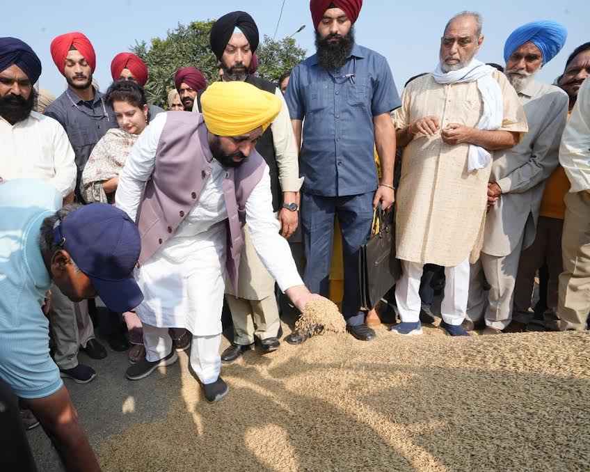 ਮੁੱਖ ਮੰਤਰੀ ਵੱਲੋਂ ਕੇਂਦਰ ਸਰਕਾਰ ਪਾਸੋਂ ਹੜ੍ਹਾਂ ਦੇ ਮੱਦੇਨਜ਼ਰ ਝੋਨੇ ਦੀ ਖਰੀਦ ਦੇ ਮਾਪਦੰਡਾਂ ’ਚ ਢਿੱਲ ਦੇਣ ਦੀ ਮੰਗ