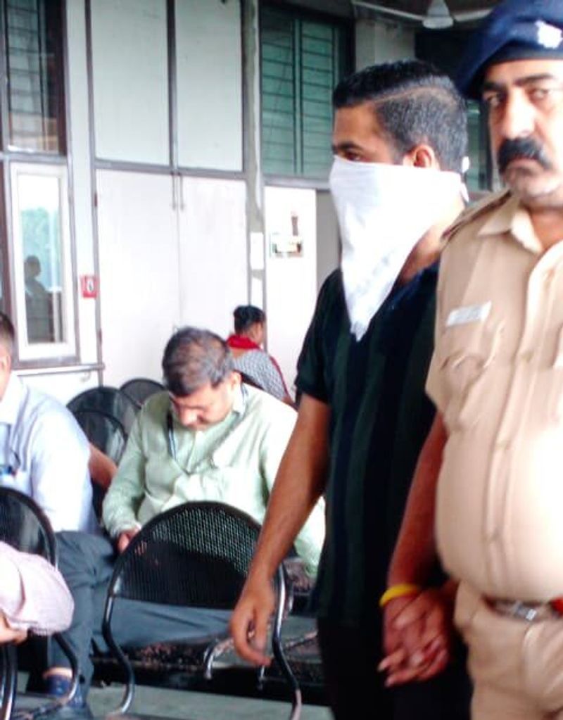 ਭੁੱਲਰ ਰਿਸ਼ਵਤ ਕਾਂਡ: ਸੀਬੀਆਈ ਅਦਾਲਤ ਨੇ ਵਿਚੋਲੀਏ ਕ੍ਰਿਸ਼ਨੂ ਨੂੰ 9 ਦਿਨਾ ਰਿਮਾਂਡ ਉੱਤੇ ਭੇਜਿਆ ਭੁੱਲਰ ਰਿਸ਼ਵਤ ਕਾਂਡ: ਸੀਬੀਆਈ ਅਦਾਲਤ ਨੇ ਵਿਚੋਲੀਏ ਕ੍ਰਿਸ਼ਨੂ ਨੂੰ 9 ਦਿਨਾ ਰਿਮਾਂਡ ਉੱਤੇ ਭੇਜਿਆ