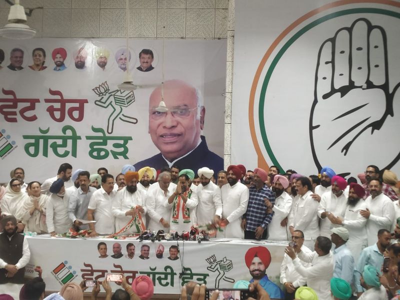 ਅਨਿਲ ਜੋਸ਼ੀ ਕਾਂਗਰਸ ਵਿੱਚ ਸ਼ਾਮਲ