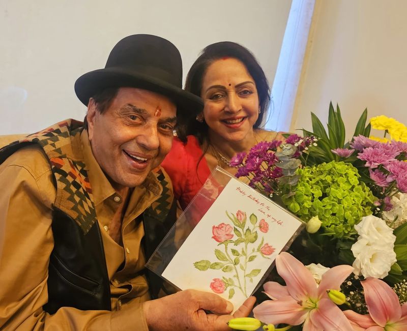 ਧਰਮਿੰਦਰ ਦੀ ਮੌਤ ਤੋਂ ਬਾਅਦ ਹੇਮਾ ਮਾਲਿਨੀ ਨੇ ਸਾਂਝੀ ਕੀਤੀ ਭਾਵੁਕ ਪੋਸਟ