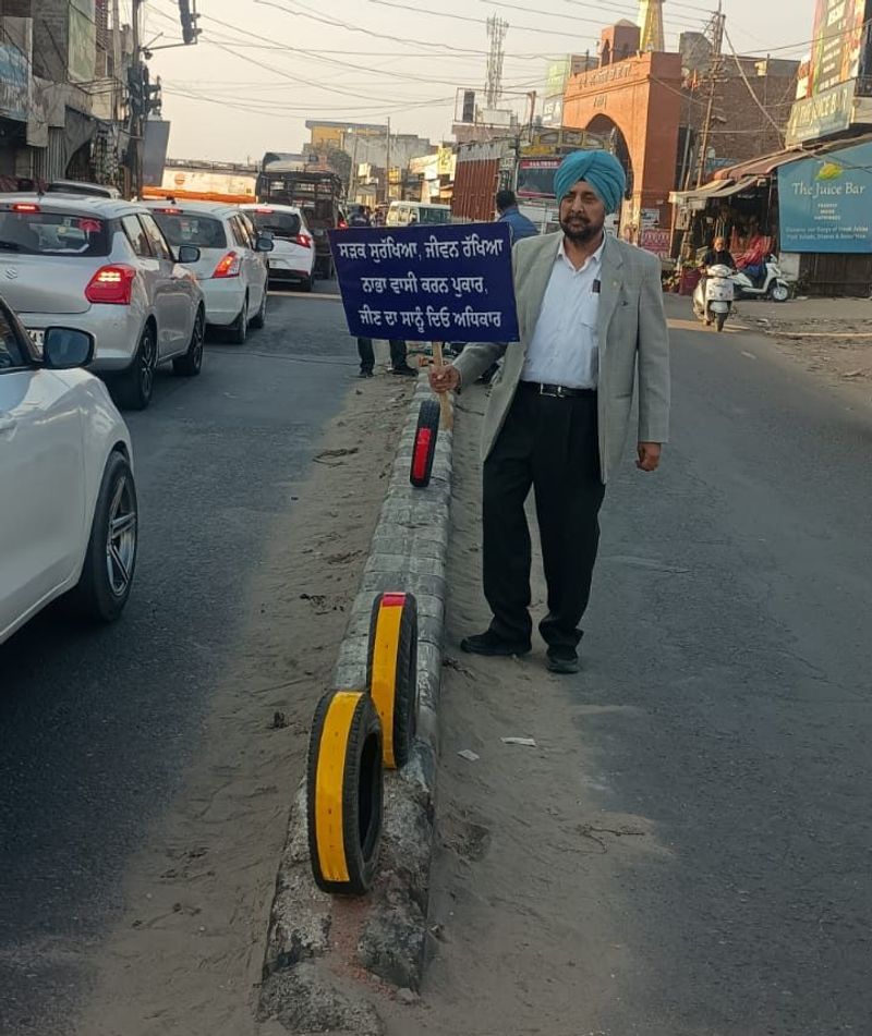 ਨਾਭਾ ਸਰਕੂਲਰ ਰੋਡ ਉੱਪਰ ਲੋਕਾਂ ਨੇ ਖ਼ੁਦ ਲਗਾਏ ਰਿਫਲੈਕਟਰ