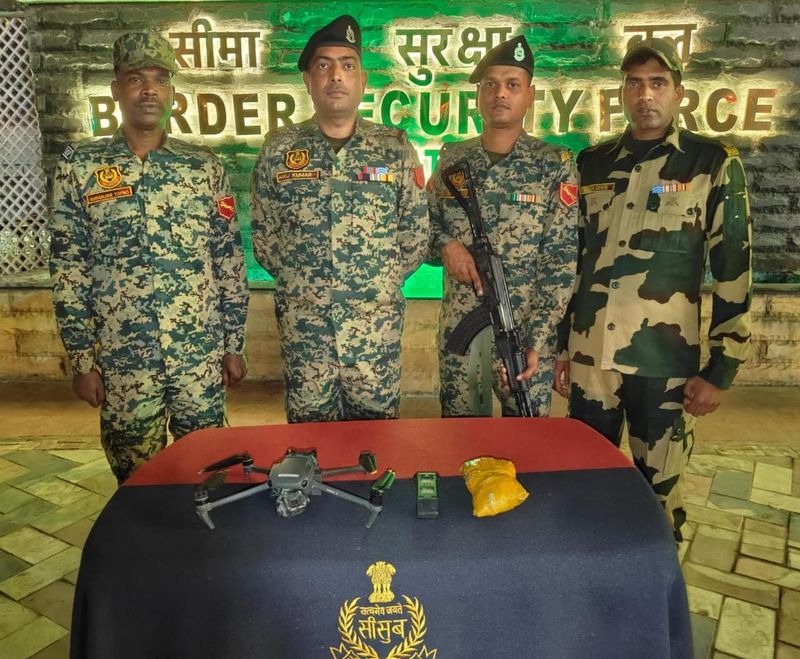 ਬੀਐਸਐਫ ਵਲੋਂ ਅੰਮ੍ਰਿਤਸਰ ਵਿੱਚ ਤਸਕਰ ਗ੍ਰਿਫ਼ਤਾਰ; ਡਰੋਨ ਅਤੇ ਹੈਰੋਇਨ ਬਰਾਮਦ