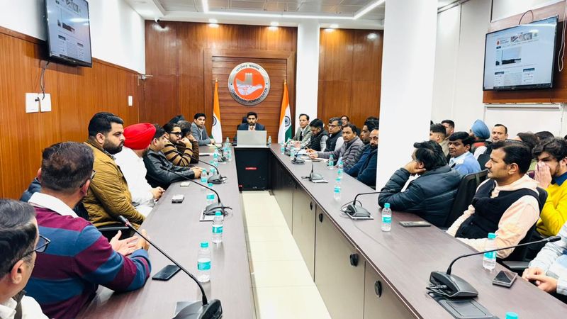 ਸੋਸ਼ਲ ਮੀਡੀਆ ’ਤੇ ਸ਼ਰਾਬ ਦਾ ਪ੍ਰਚਾਰ ਕਰਨ ਵਾਲਿਆਂ ’ਤੇ ਕਾਰਵਾਈ ਹੋਵੇਗੀ: ਯਾਦਵ