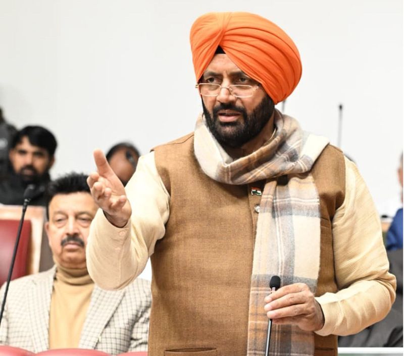 ਕਾਂਗਰਸ ਨੇ ਮਾਨ ਸਰਕਾਰ ਦੀ ਤਰਜ਼ ’ਤੇ ‘ਰੇਤ ਨੀਤੀ’ ਮੰਗੀ, ਮੁੱਖ ਮੰਤਰੀ ਮੁਸਕਰਾਉਂਦੇ ਰਹੇ