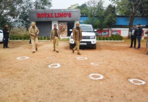 ਸ਼ੋਅਰੂਮ ਦੇ ਬਾਹਰ ਚਲਾਈਆਂ ਗੋਲੀਆਂ, ਗੈਂਗਸਟਰਾਂ ਦੇ ਨਾਮ ਦੀ ਪਰਚੀ ਸੁੱਟ ਕੇ ਫ਼ਰਾਰ