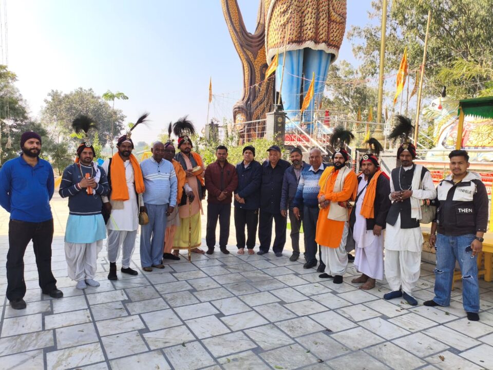 ਸ੍ਰੀ ਕੇਦਾਰ ਨਾਥ ਮੰਦਿਰ ਦੇ ਬਾਹਰ ਲੱਗੇ ਬੋਰਡ ਸਾਰੇ ਹੀ ਉਤਾਰੇ ਜਾਣ