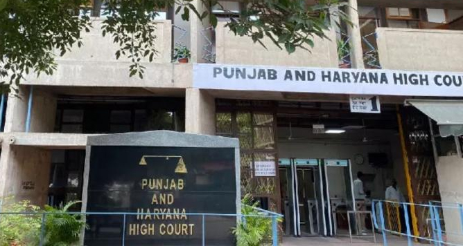 ਮੋਹਾਲੀ ਪੁਲਿਸ ’ਤੇ ਹਾਈ ਕੋਰਟ ਸਖਤ, ਜਵਾਬਾਂ ਤੋਂ ਅਸੰਤੁਸ਼ਟ ਹੋ ਕੇ ਕਈ ਤਿੱਖੇ ਸਵਾਲ ਕੀਤੇ