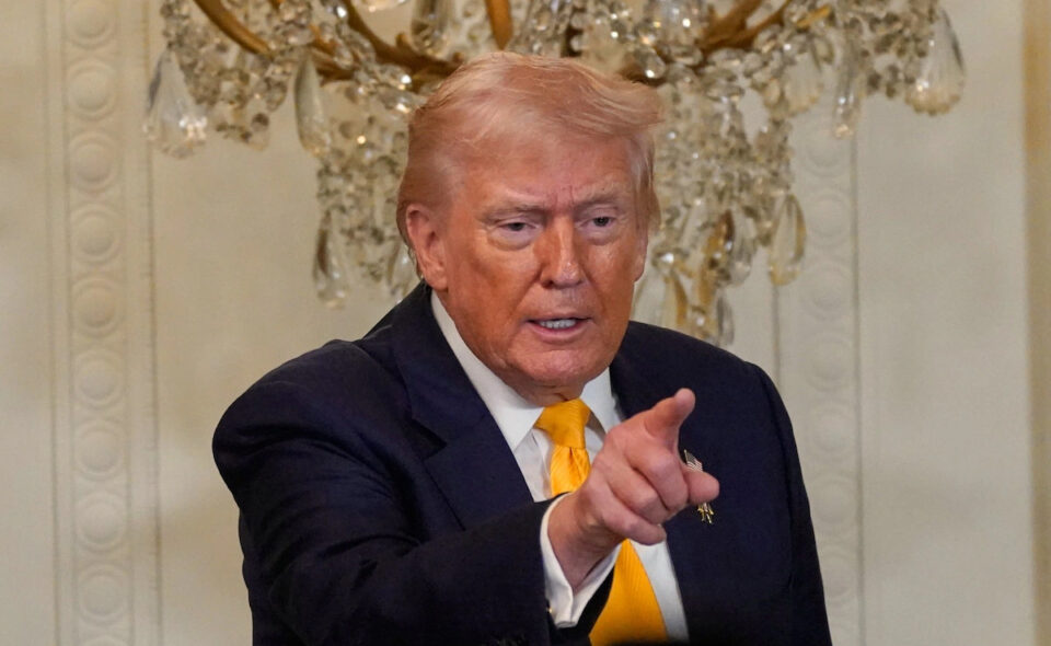 ਡੋਨਾਲਡ ਟਰੰਪ ਨੇ ਈਰਾਨੀਆਂ ਨੂੰ 'ਸਰਕਾਰ ਦਾ ਕੰਟਰੋਲ ਆਪਣੇ ਹੱਥ ਵਿੱਚ ਲੈਣ' ਦੀ ਕੀਤੀ ਅਪੀਲ