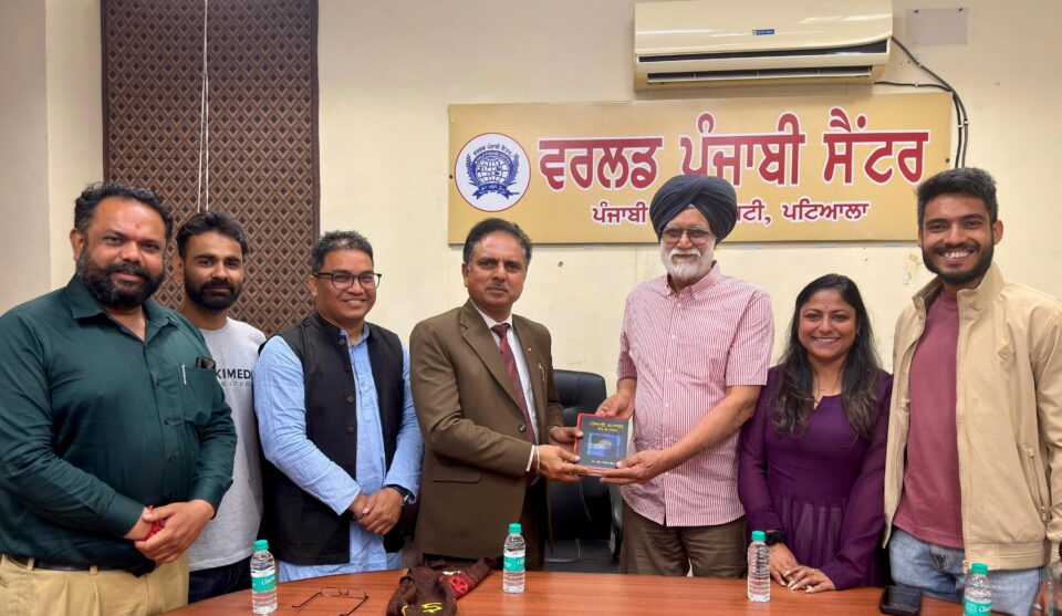 डॉ. भीम इंदर द्वारा विकिस्रोत के लिए अपनी दस किताबें दान