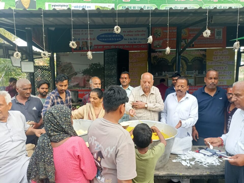 ਵਿਸ਼ਵ ਸ਼ਾਤੀ ਹੇਤੂ ਹਵਨ ਕਰਵਾਉਣ ਉਪਰੰਤ ਕੰਚਕਾ ਬਿਠਾਇਆ-ਸੁਧਾਰ ਸਭਾ